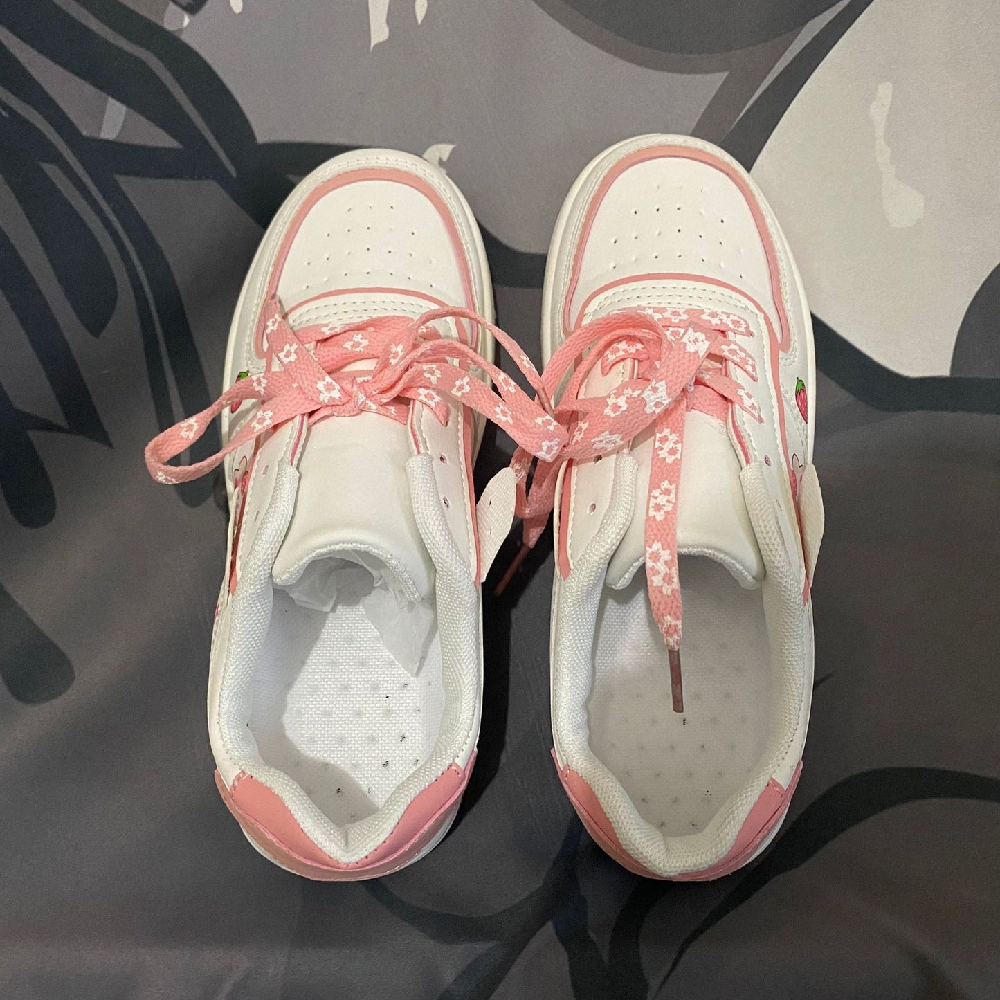 Strawberry Bear Sneakers - Premium Meisjes schoenen from My Store - Just €36.58! Shop now at KIYOO Royal Brand