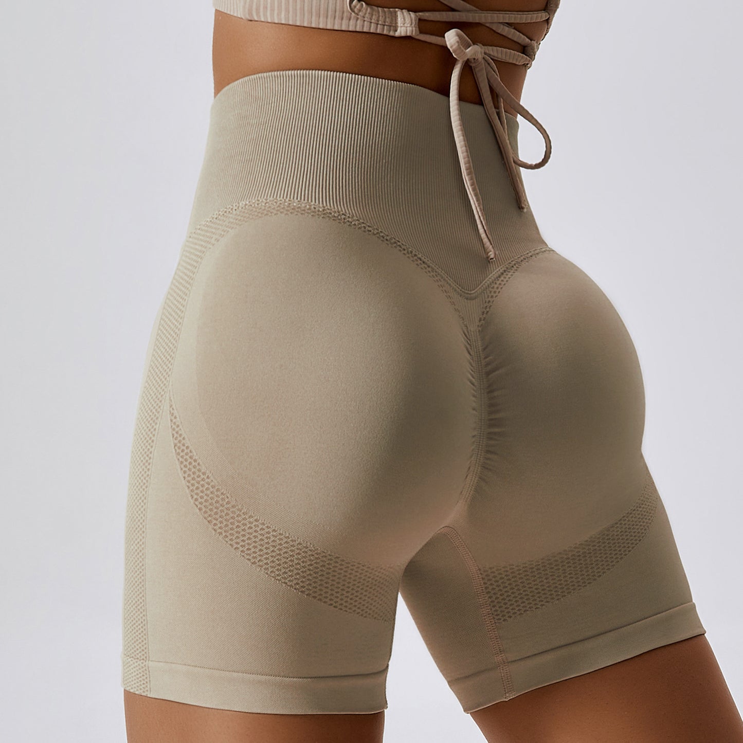 Women's Seamless Yoga Shorts In Europe And America