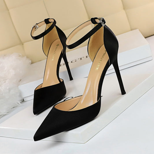 Pointed hollow high heels - Premium Hakken from My Store - Just €44.49! Shop now at KIYOO Royal Brand