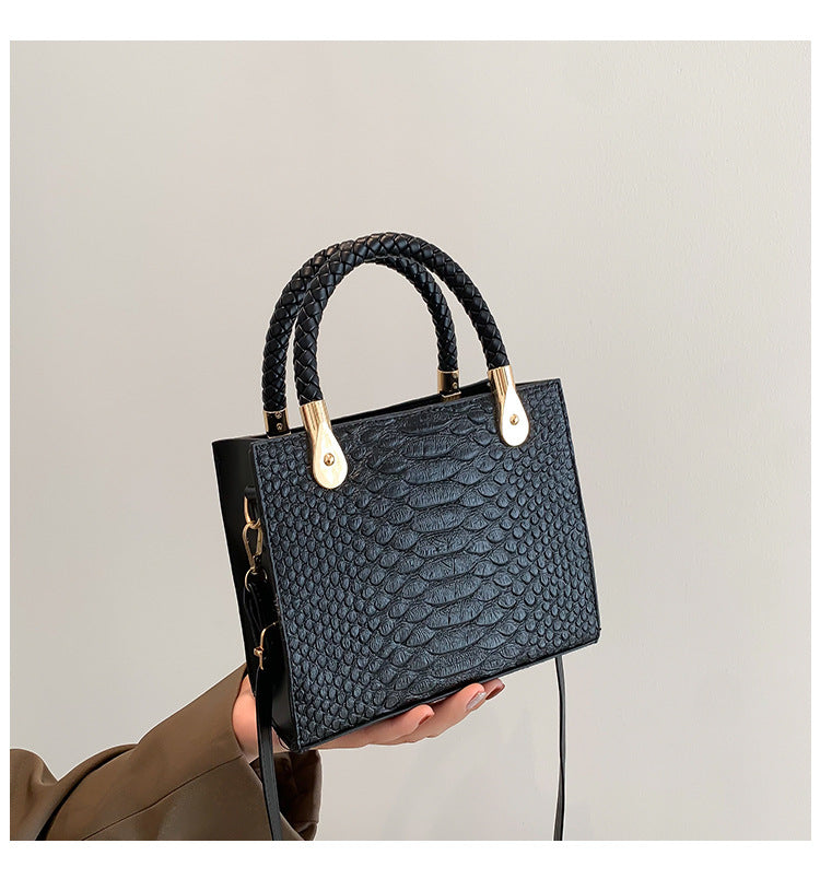 Fashionable New Casual Contrast Color Woven Crossbody Bag - Premium Damestas from My Store - Just €25.82! Shop now at KIYOO Royal Brand